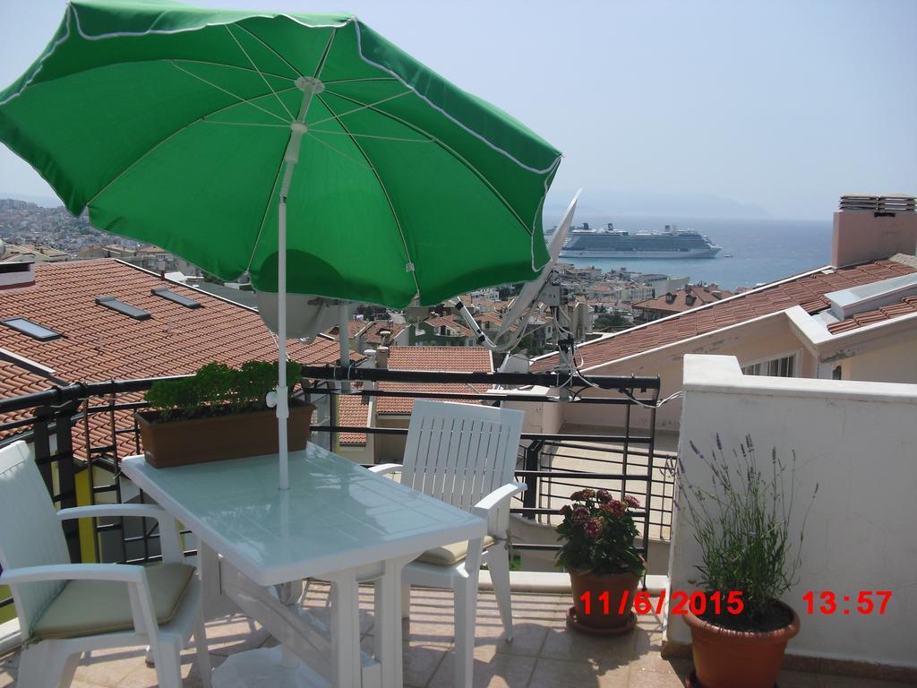 Gaby Daire Kuşadası